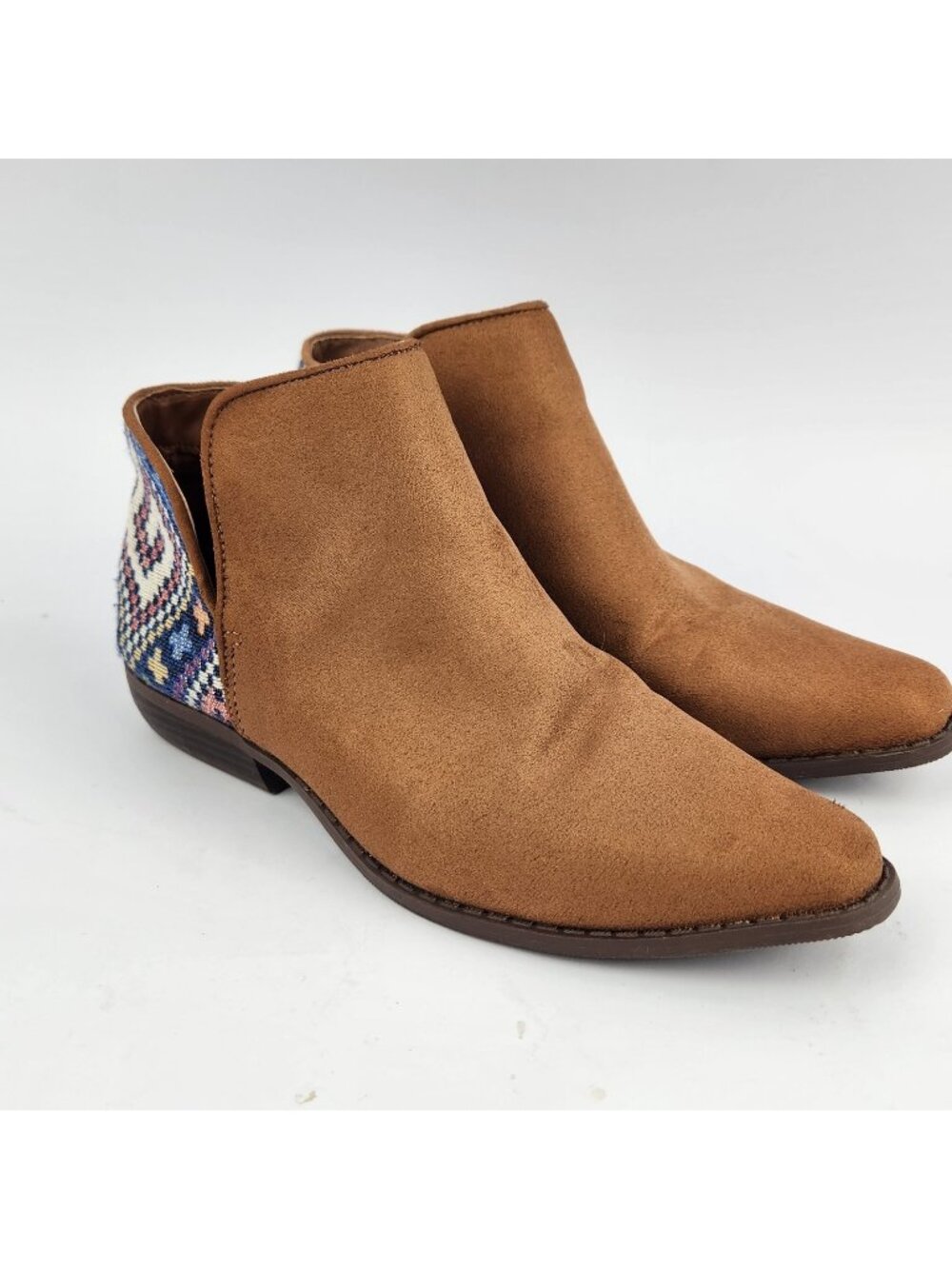 Cat & Jack Women’s Western Aztec Faux Suede Ankle Boots Size 6 Cute Stylish